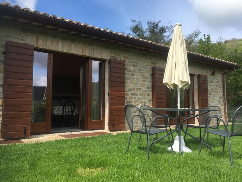 Agriturismo Paradiso 44 Assisi Bagian luar foto