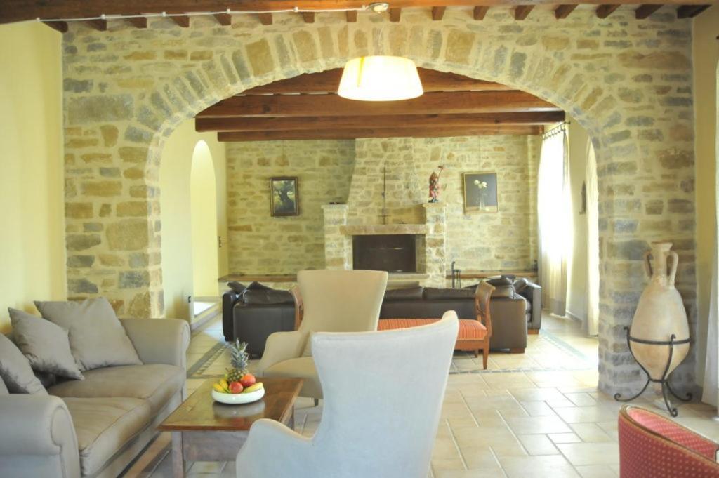 Agriturismo Paradiso 44 Assisi Bagian luar foto