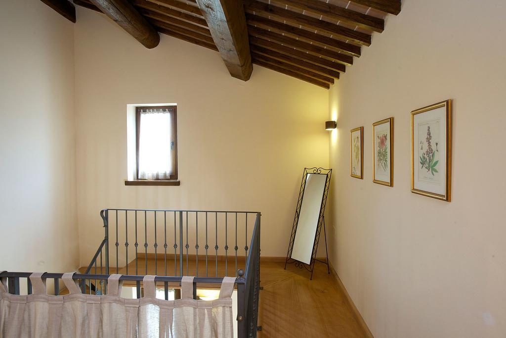 Agriturismo Paradiso 44 Assisi Bagian luar foto