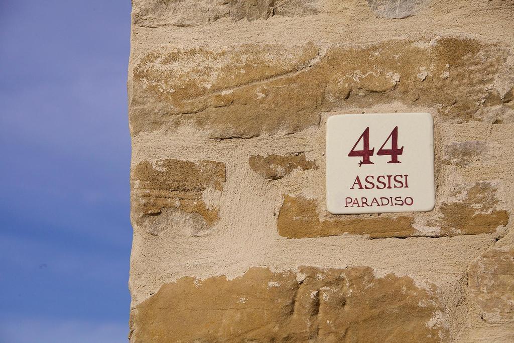 Agriturismo Paradiso 44 Assisi Bagian luar foto